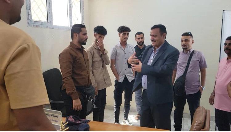 مدير عام المنصورة يشيد بمستوى إنضباط الموظفين في أول أيام الدوام الرسمي