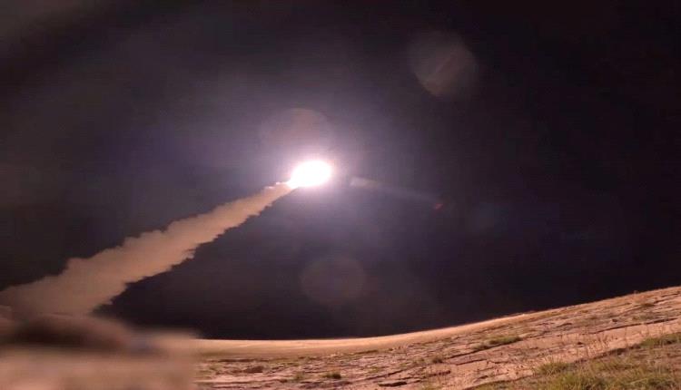 «الحوثيون» يعلنون استهداف إسرائيل بصاروخ باليستي ومسيّرات
