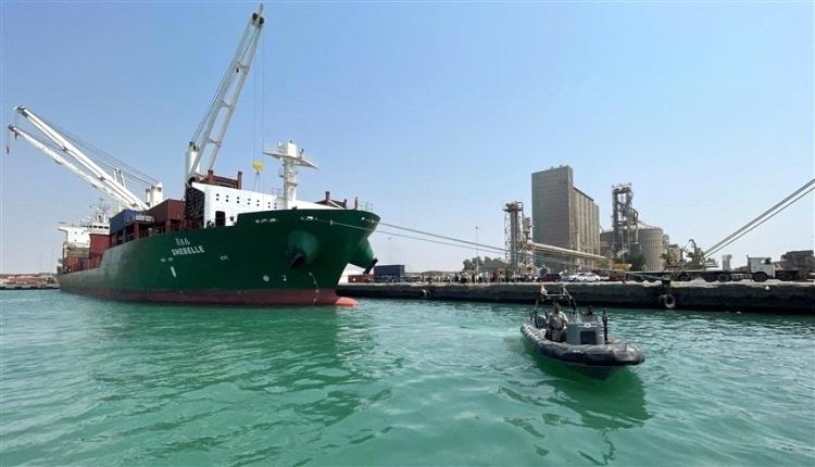 بيان لأمريكا وعدد من الدول يحذّر الحوثيين من استمرار هجماتهم في البحر الأحمر