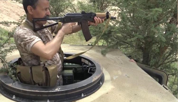 وزير الدفاع الحوثي على رأس قائمة العقوبات الأميركية والبريطانية
