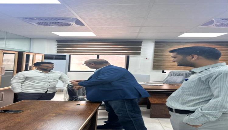 وزير الاتصالات وتقنية المعلومات يقوم بزيارة تفقدية لعدد من القطاعات والمؤسسات التابعة للوزارة 