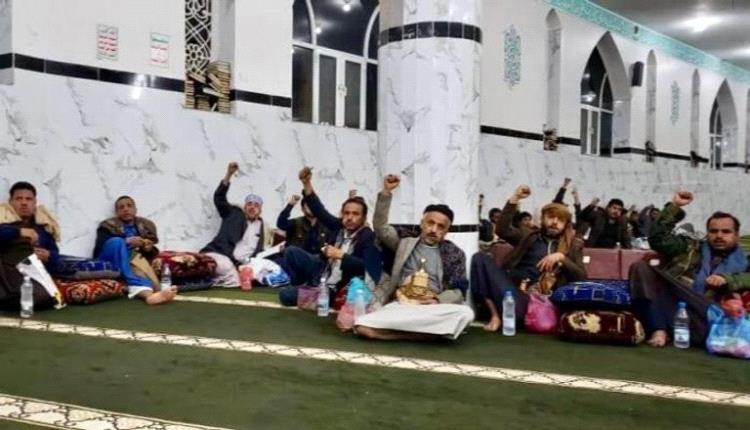 حديث الحوثي أهم من التراويح.. طائفية المليشيات تخضب مساجد اليمن بالدماء