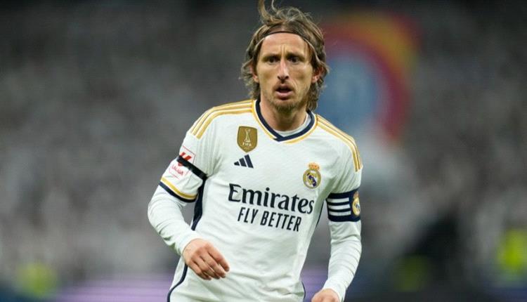 مفاجأة مدوية.. مودريتش "العازف" خارج أسوار برنابيو في الصيف