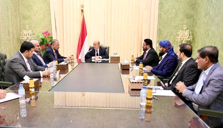 «الرئاسي اليمني» يلتزم بدعم إصلاح الاقتصاد ومعركة استعادة الدولة
