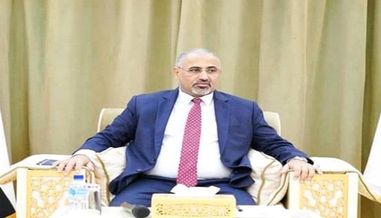 «رئاسي اليمن» يطالب بدور دولي «حازم» ضد هجمات الحوثي البحرية
