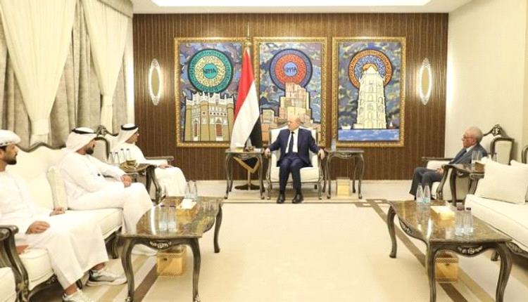 «الرئاسي اليمني» يبحث مع سفير الإمارات تطورات الأوضاع جراء هجمات الحوثي