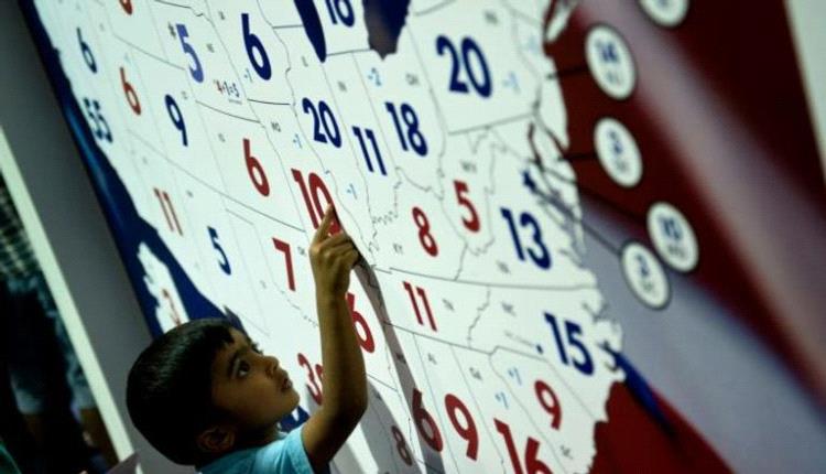 هاريس وترامب.. سباق البيت الأبيض يدخل أمتاره الأخيرة
