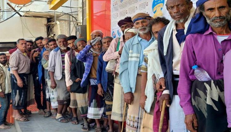 اتهامات للحوثيين بعرقلة مساعدات الفقراء
