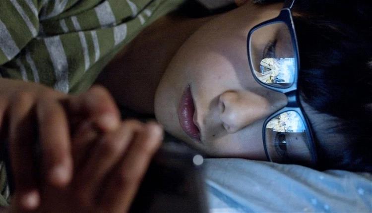 قلة النوم تزيد خطر إيذاء النفس لدى المراهقين
