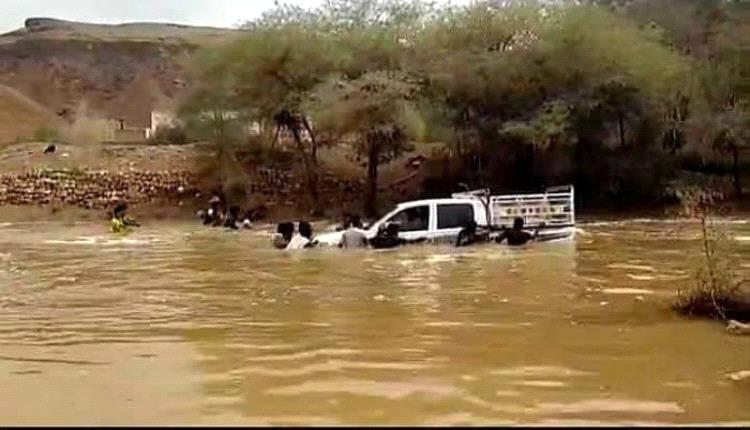 6 قتلى وخسائر فادحة في شبوة جراء سيول الأمطار
