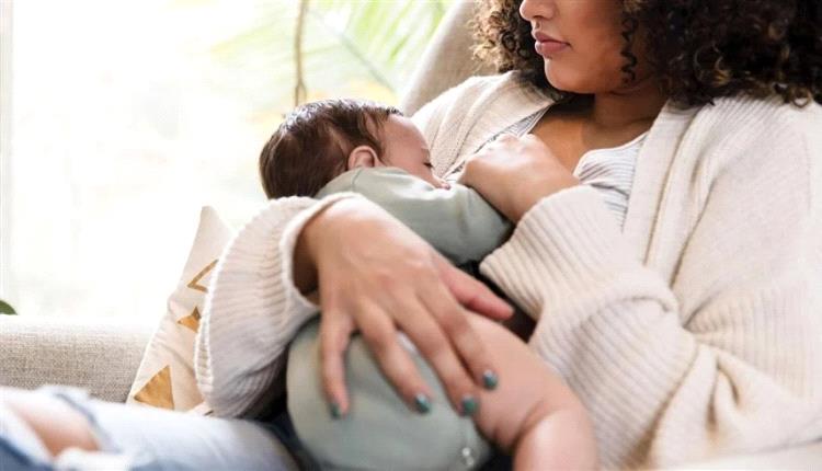 الرضاعة الطبيعية تقلل احتمال البلوغ المبكر
