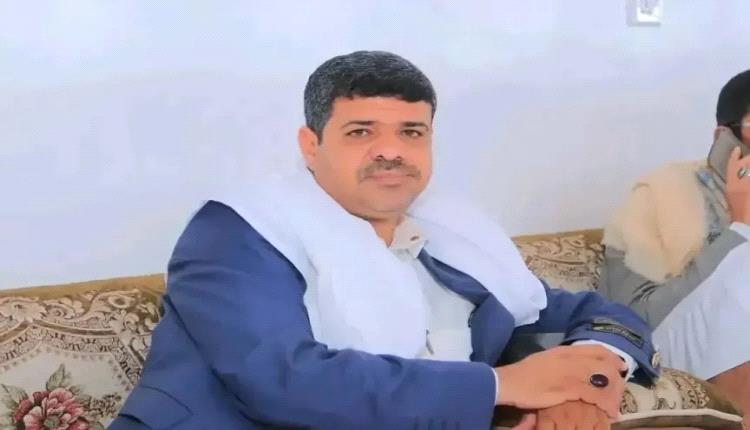 قيادي حوثي يتوعد مواطنًا بالسحل واقتحام منزله بتهمة إدارة حسابات على فيسبوك 
