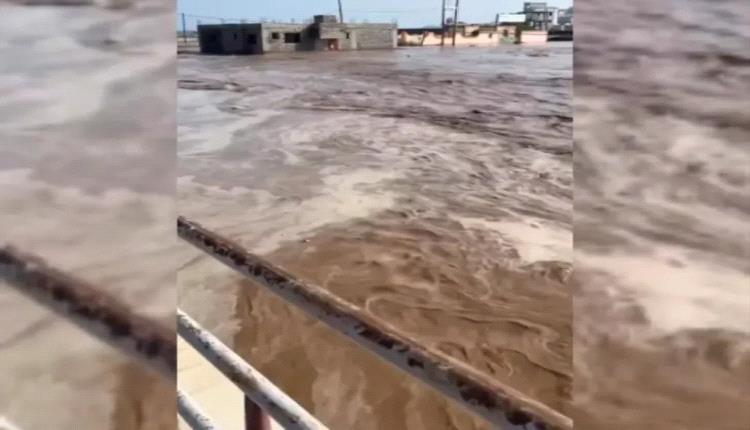 أمطار وسيول جارفة وصواعق رعدية تضرب هذه المحافظات خلال الساعات القادمة
