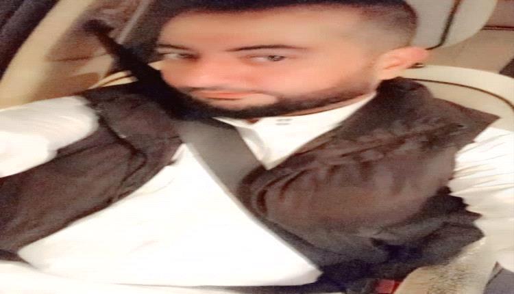 مغترب يمني بالرياض ينشر صور خطيبته وشقيقتها في مواقع التواصل والأسرة تناشد السعودية لضبطه
