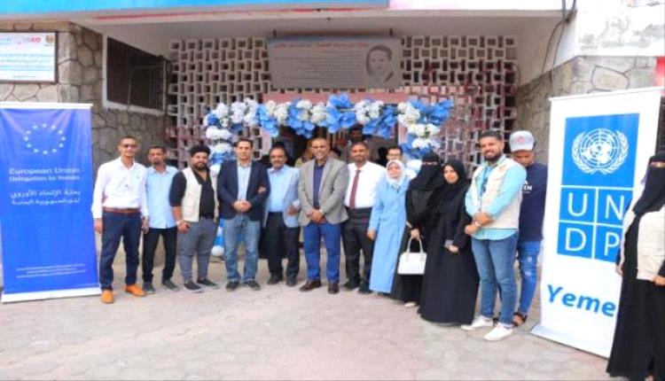 تدشين مشروع تركيب أنظمة الطاقة الشمسية بعدد من مدارس خورمكسر

