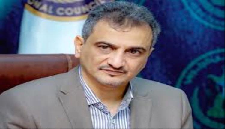 المحافظ لملس يثمن موقف أبناء حضرموت بشأن السماح بمرور النفط الخام إلى العاصمة  عدن
