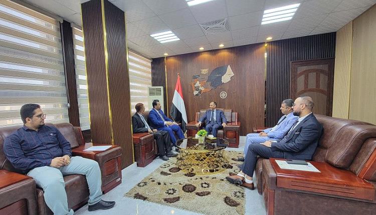 اجتماع بعدن يناقش تحضيرات افتتاح معارض الشهر الكريم
