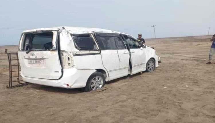 حادث مروري يودي بحياة الشيخ صالح اليافعي إمام مسجد الرحمة بالبريقة
