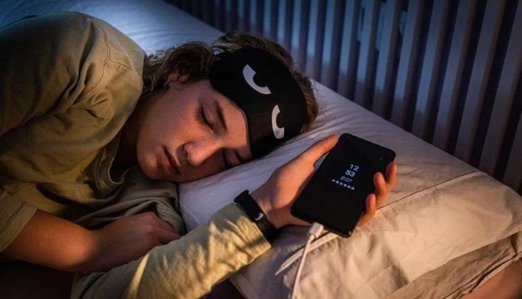 احذر في موجة الحر.. آبل تُطلق تنبيهاً عاجلاً بشأن شحن الهواتف
