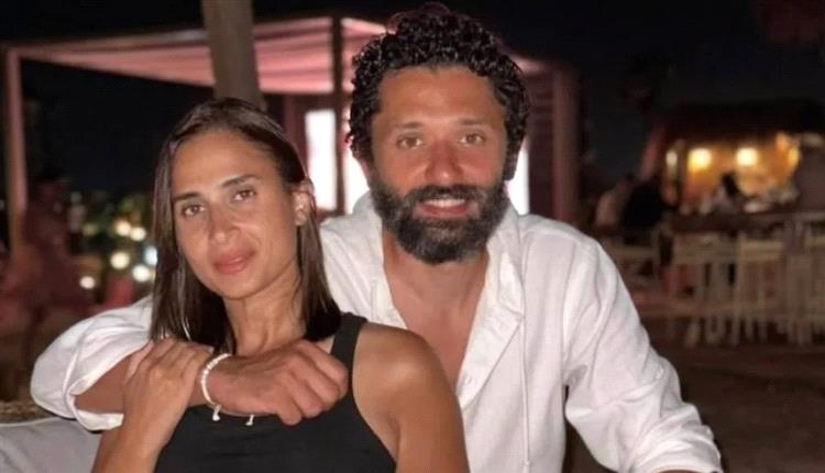 هل انفصل كريم محمود عبد العزيز عن زوجته؟
