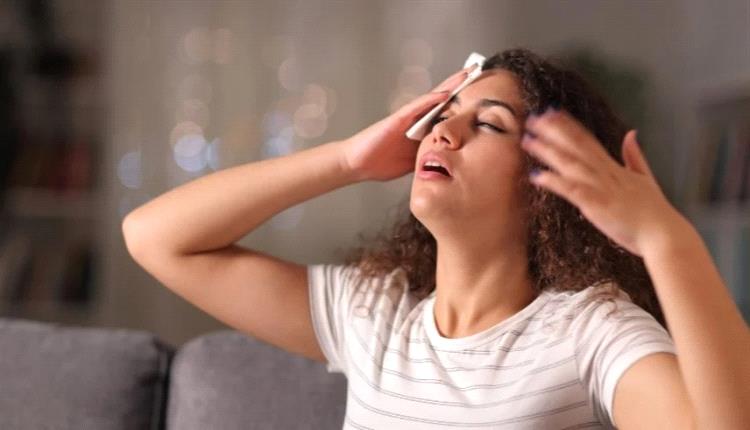 دراسة تحدد أكثر أعراض سن اليأس انتشاراً
