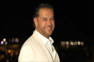 راغب علامة يحسم «أنباء الطلاق» ويكشف كواليس «القبلة الأزمة»
