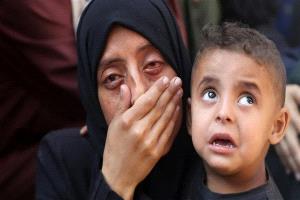 مقتل 15 فلسطينياً في قصف إسرائيلي جنوب غزة
