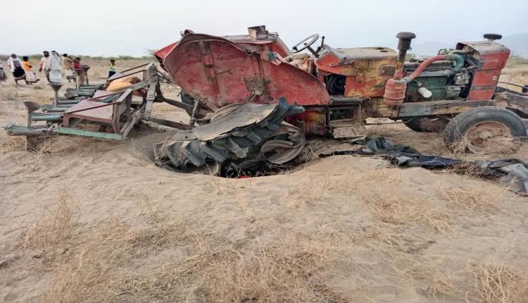 انفجار لغم حوثي يتسبب بإصابة نازح وتدمير حراثته في مديرية الجراحي بالحديدة
