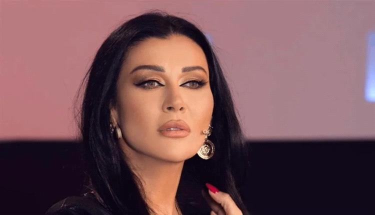 نادين الراسي ترد على تحذير أفيخاي أدرعي.. ما القصة؟
