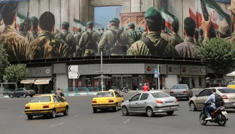 بعد ساعات على سريان اتفاق وقف الحرب .. إسرائيل تقصف إيران وانفجارات عنيفة تهز طهران 

