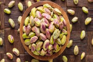 10 أطعمة غنية بالألياف تساعد على إنقاص الوزن

