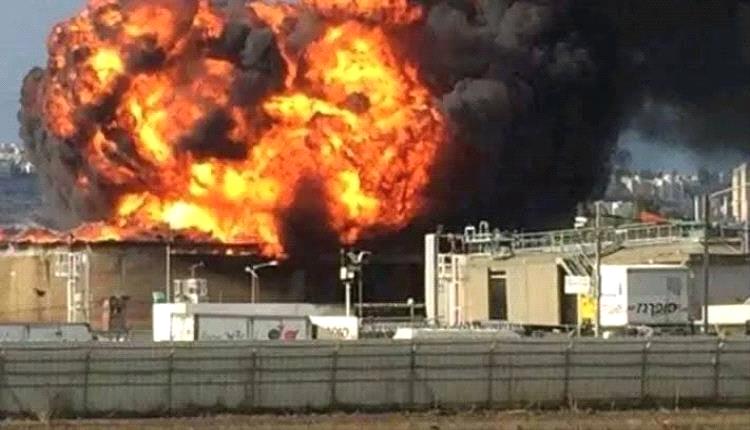 في احدث هجوم .. اكثر من 35 قنبلة إسرائيلية استهدفت ميناءي الحديدة والصليف
