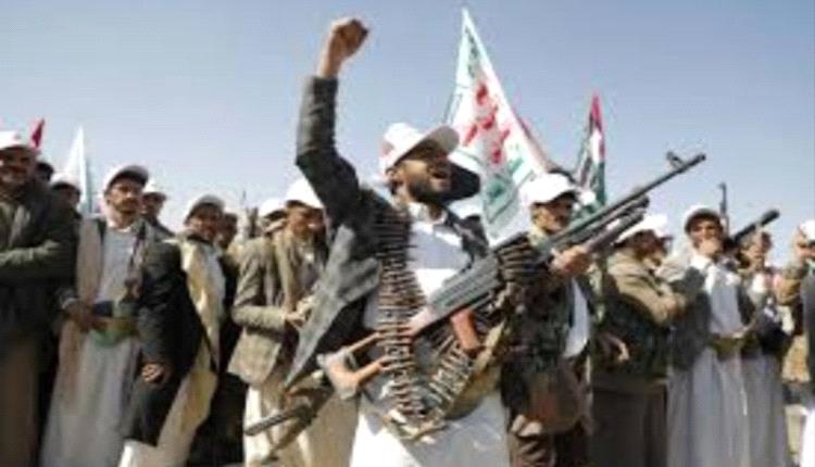 اختطفت أربعة ناشطين بينهم صحفي .. مليشيا الحوثي تنفذ حملة مداهمات في الحديدة
