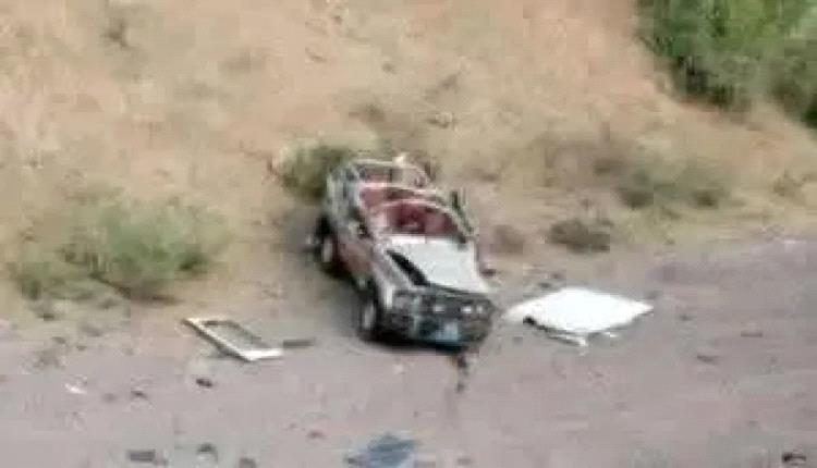 في حادث مروري مروع .. وفاة زوجة وابنة مدير مدرسة في باجل بالحديدة
